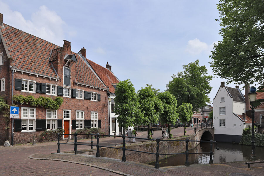 Amersfoort---Nieuweweg-an-der-Langegracht.jpg