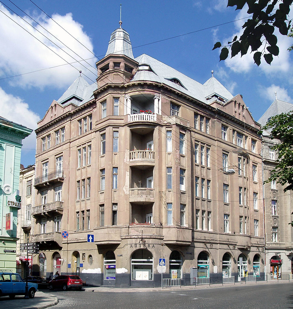 Lviv-vul.-Fredra-2-rechts-Knjazja-Romana-27.06.2011-Serhij-BY30---4.jpg