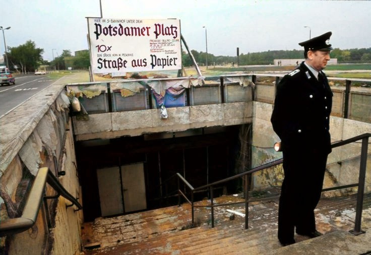 f5be0f3927e0624f59479ab0c6e188bb_colorized.jpg