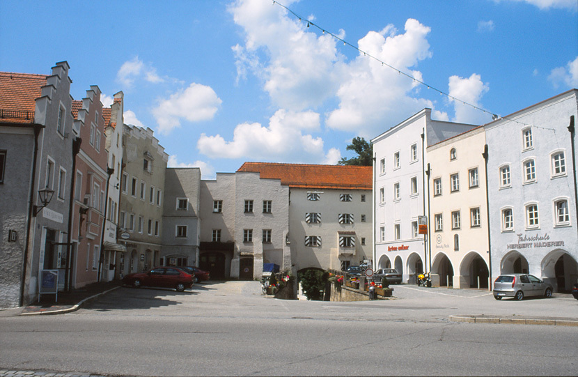neuoettingt4ucv.jpg