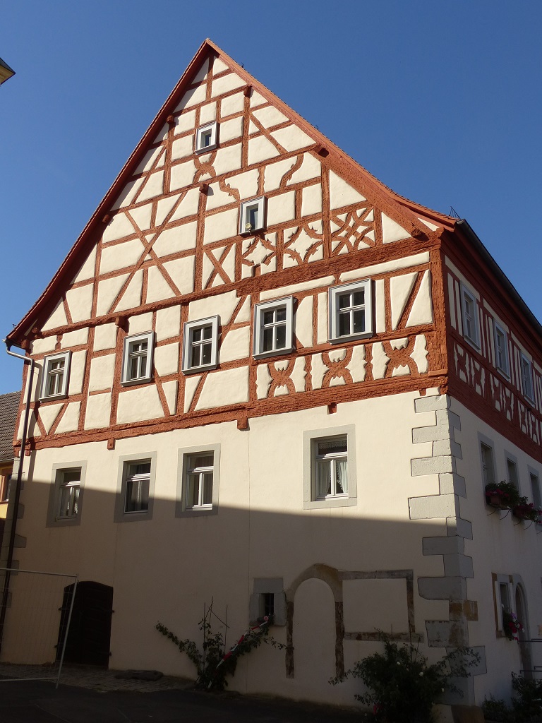 stadelschwarzach_02_P1660927_rathaus.jpg
