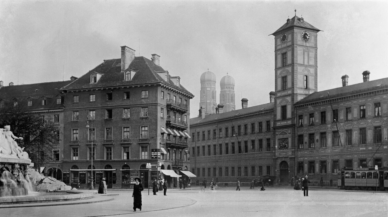 tysy_Herzog_Max_Burg_Ansicht_Lenbachplatz_Munchen_lmh2v6wj5idl9rlq.jpg
