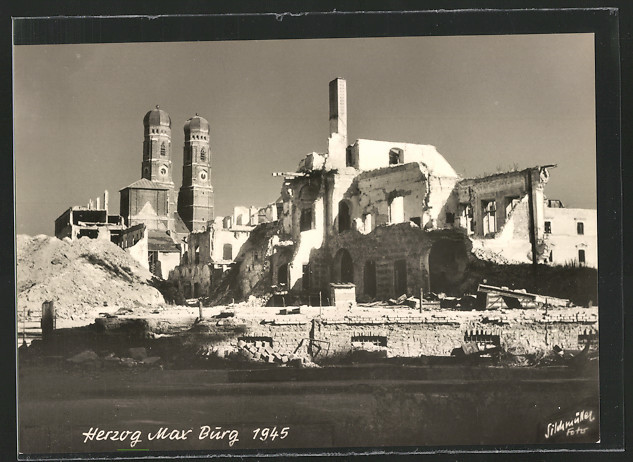 tysy_Herzog_Max_Burg_Nachkrieg_Ruine_Munchen_9i9opx52host6zotu.jpg